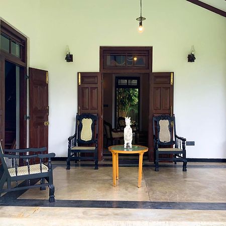 Headman House Antique Villa - A Seaside Royal Stay อาฮานกามา ภายนอก รูปภาพ